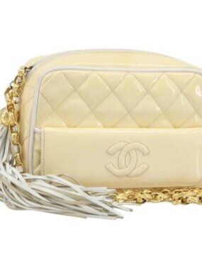 CHANEL Chain Shoulder Bag Patent leather Beige Gold CC Auth ka3145